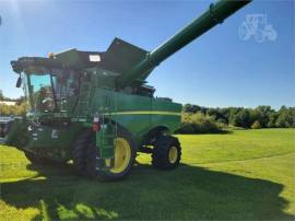 2015 JOHN DEERE S690