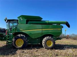 2016 JOHN DEERE S670