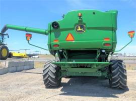 2016 JOHN DEERE S670