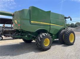 2016 JOHN DEERE S670