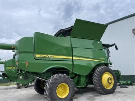 2016 JOHN DEERE S670