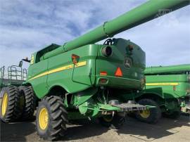 2016 JOHN DEERE S670