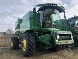 2016 JOHN DEERE S690