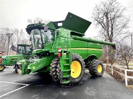 2016 JOHN DEERE S690