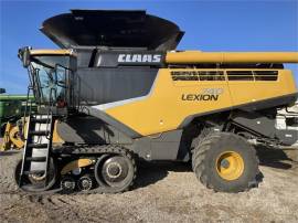 2017 CLAAS LEXION 740TT