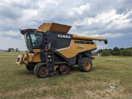 2017 CLAAS LEXION 740TT