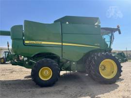 2017 JOHN DEERE S670