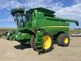 2017 JOHN DEERE S670