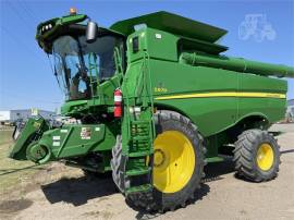 2017 JOHN DEERE S670