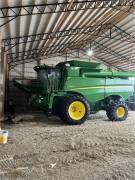 2017 JOHN DEERE S670