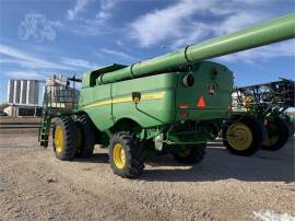 2017 JOHN DEERE S670