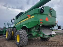 2017 JOHN DEERE S680