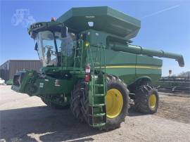 2017 JOHN DEERE S690