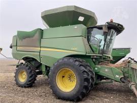 2017 JOHN DEERE S690