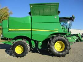 2017 JOHN DEERE S690