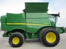 2017 JOHN DEERE S690