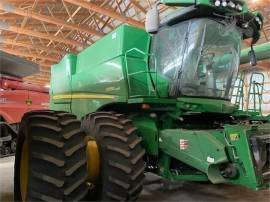 2017 JOHN DEERE S690