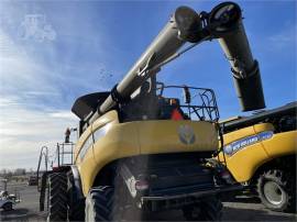 2017 NEW HOLLAND CR8.90