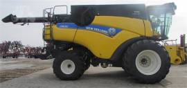 2017 NEW HOLLAND CR8.90