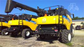 2017 NEW HOLLAND CR8.90