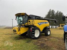 2017 NEW HOLLAND CR8.90