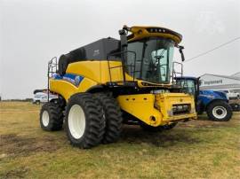 2017 NEW HOLLAND CR8.90