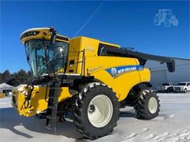 2018 NEW HOLLAND CR7.90