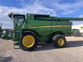 2019 JOHN DEERE S790