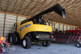 2020 NEW HOLLAND CR8.90