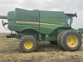 2022 JOHN DEERE S780