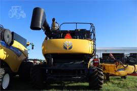 2022 NEW HOLLAND CR8.90