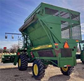 2005 JOHN DEERE 7460