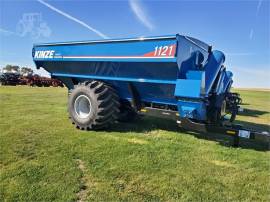 2022 KINZE 1121