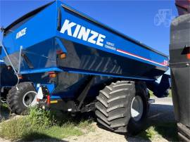 2022 KINZE 1121