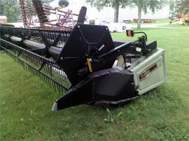 2000 GLEANER 825