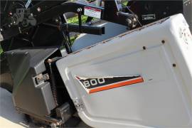 2001 GLEANER 830