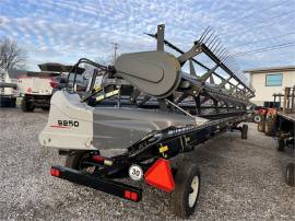 2010 GLEANER 9250