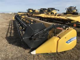 2011 NEW HOLLAND 740CF-35