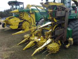 2009 JOHN DEERE 688