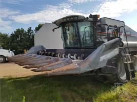 1993 GLEANER HUGGER 830