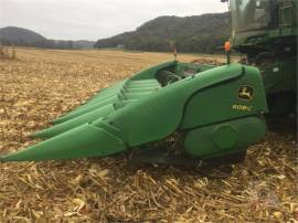 2010 JOHN DEERE 608C