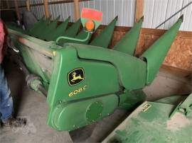 2010 JOHN DEERE 608C