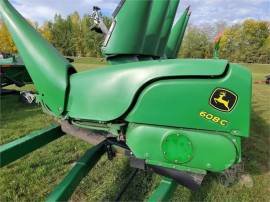 2010 JOHN DEERE 608C