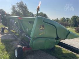 2011 JOHN DEERE 608C