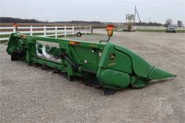 2011 JOHN DEERE 608C