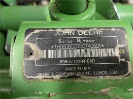 2011 JOHN DEERE 608C