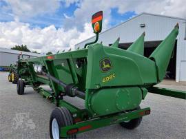 2013 JOHN DEERE 608C