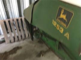 JOHN DEERE 1253