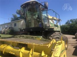 1996 JOHN DEERE 6810