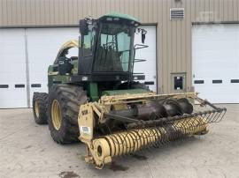 2000 JOHN DEERE 6850